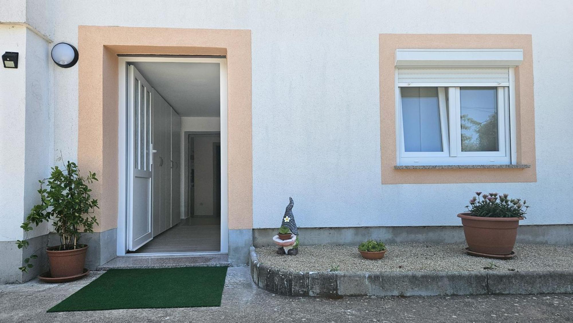 Apartman Petra Vrh  Exterior photo