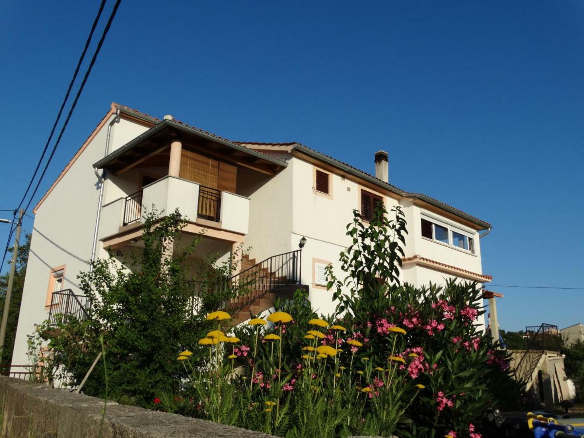 Apartman Petra Vrh  Exterior photo